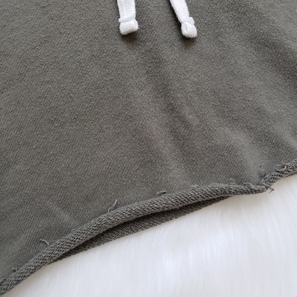 ππ Forever 21 Olive Green Boxy Crop Hoodie - Picture 5 of 7